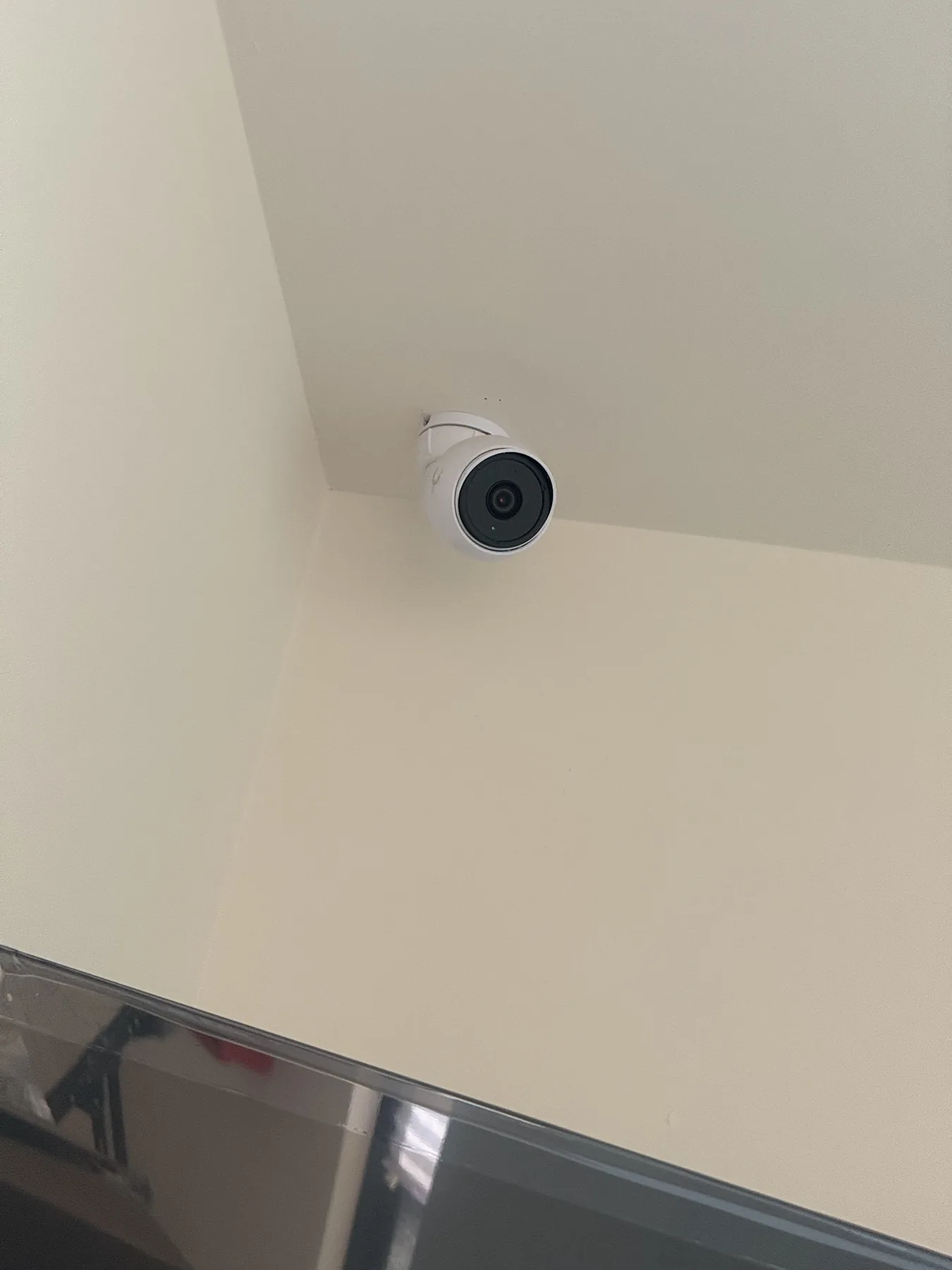 Indoor ceiling-mounted bullet security camera