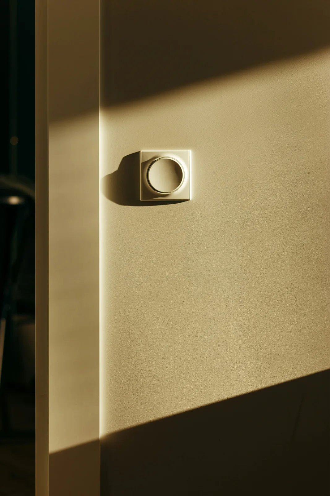 Wall dimmer for lighting control
