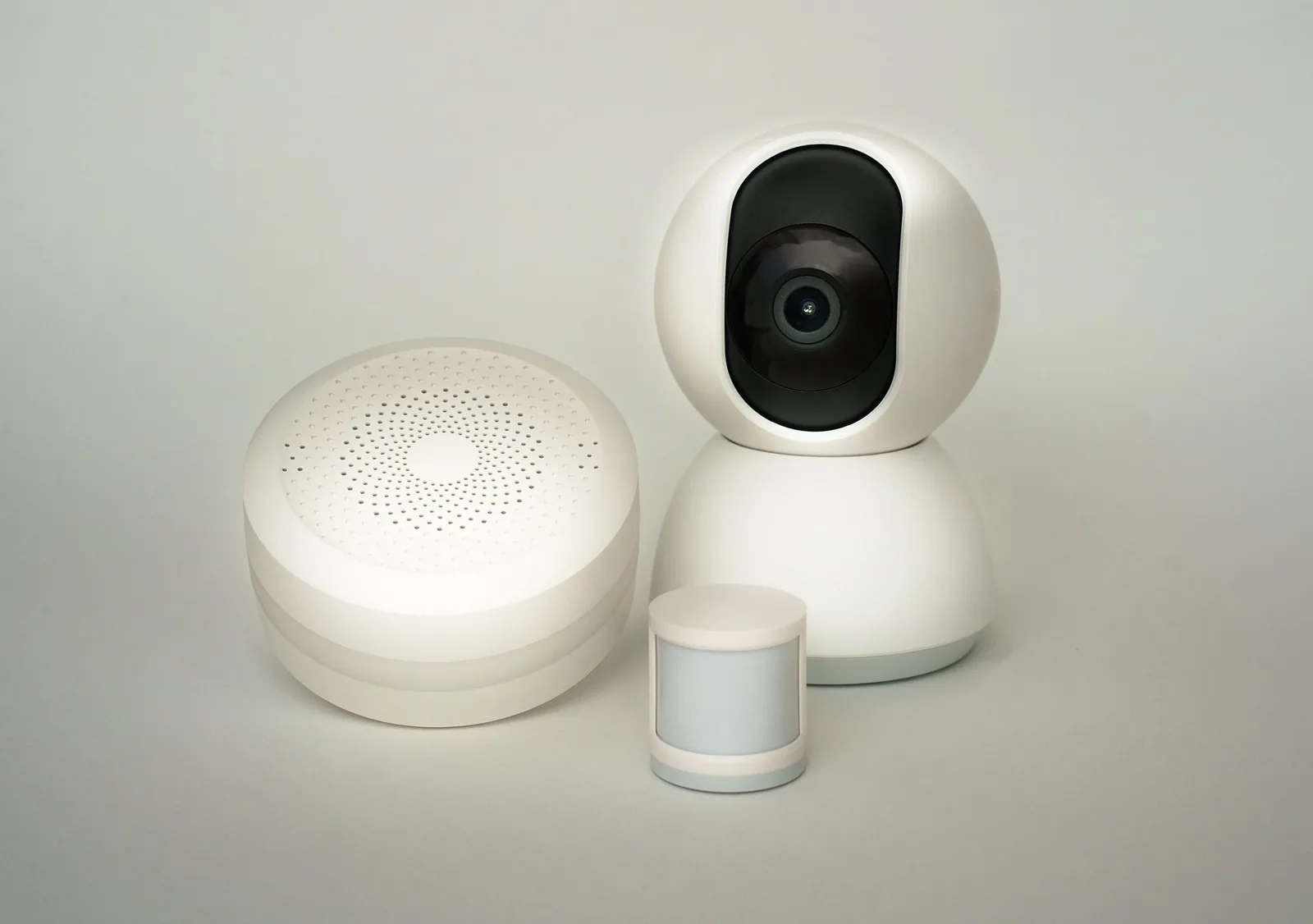 Smart sensor, speaker, and camera